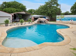 9716 Windsor Cir, Fort Worth, TX 76140