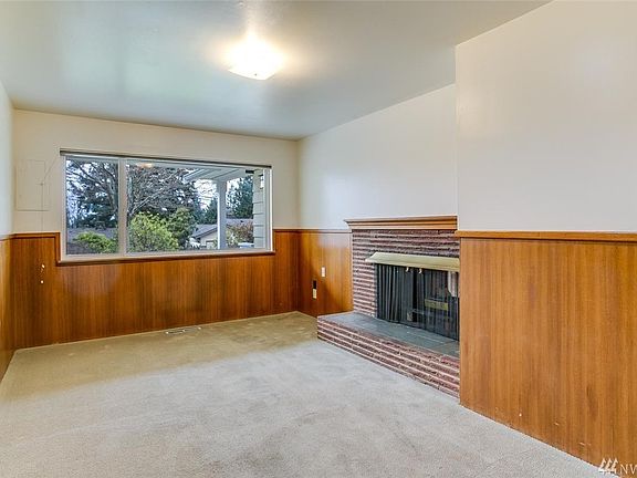 4th image of 19348 2nd Ave NW