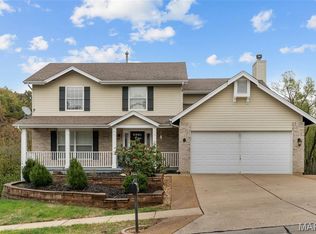 1604 Ivy Chase Ln, Fenton, MO 63026