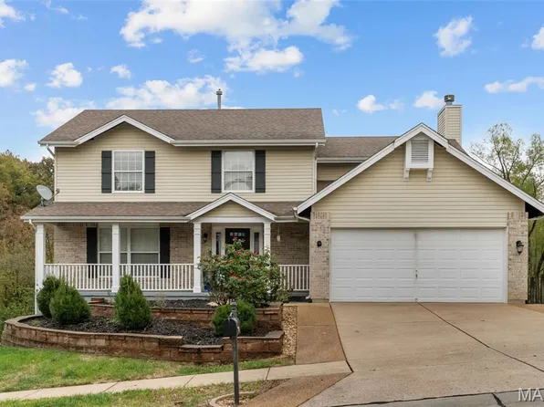 1604 Ivy Chase Ln, Fenton, MO 63026