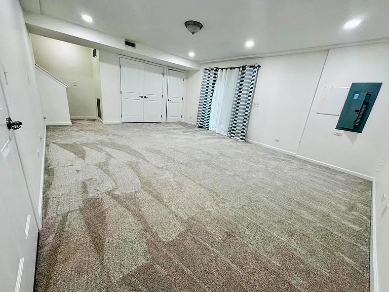 3335 Kentshire Cir — Photo 29