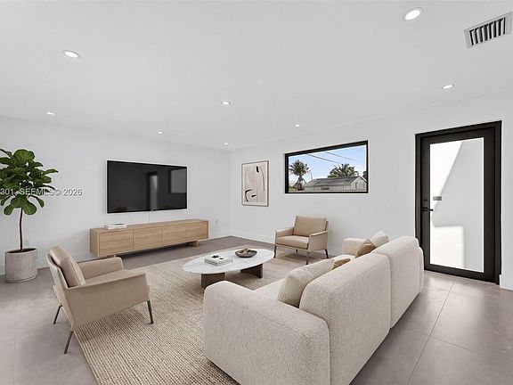 4th image of 10445 SW 149th Ter