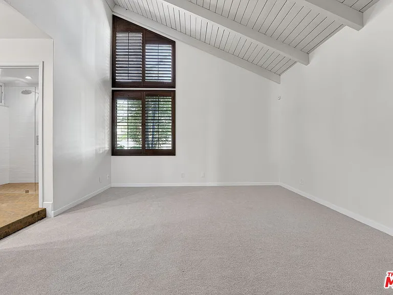 1331 Avenida De Cortez — Photo 24