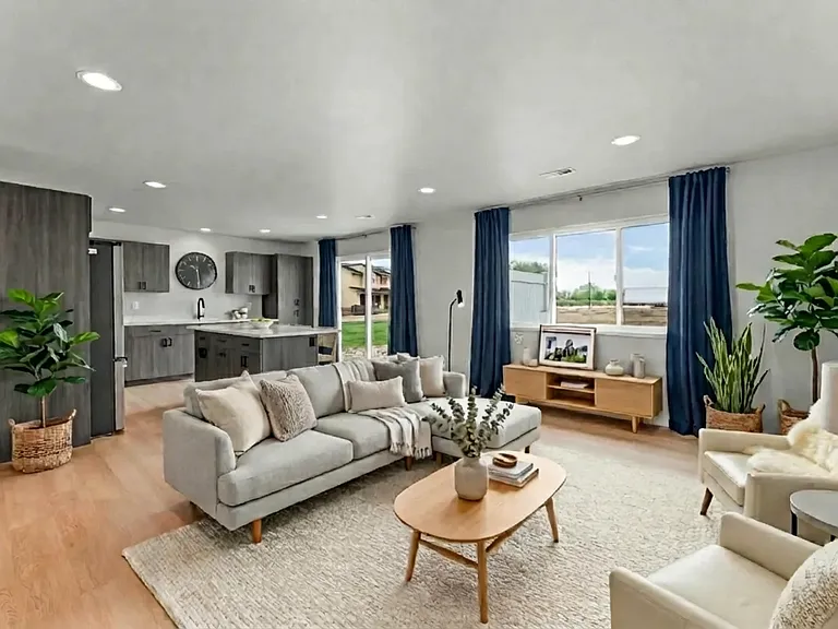 1407 Thatcher St — Photo 2