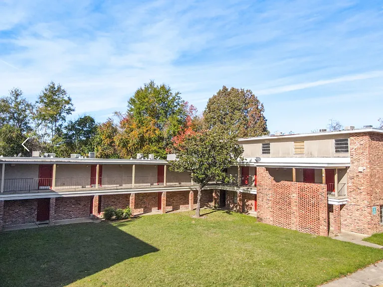 5665 McClelland Dr — Photo 17