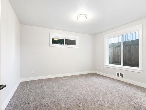 4th image of 544 A W Bickford St