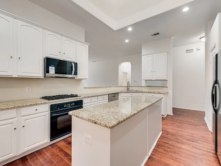 608 Regency Trl — Photo 13