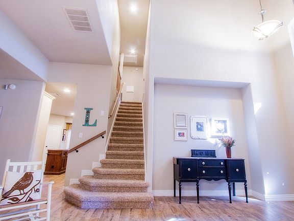 2nd image of 1119 Draybrook