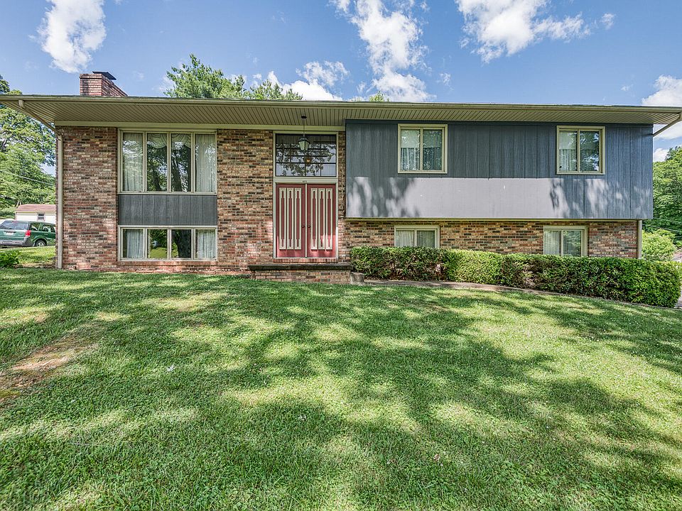 1st image of 1871 Forest View Dr