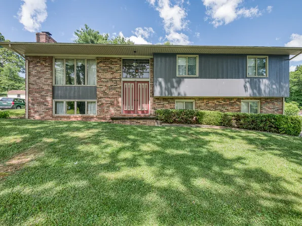 1871 Forest View Dr, Kingsport, TN 37660