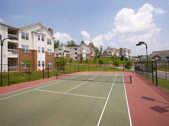 4th image of 825 Beverley Dr #930-306