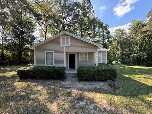 96 Deerfield Dr, Eufaula, AL 36027