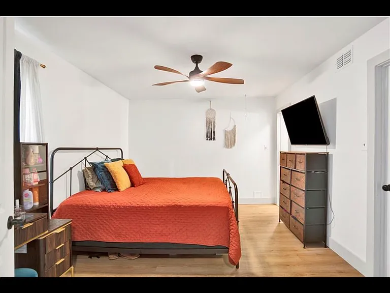 856 Henckley Ave — Photo 17