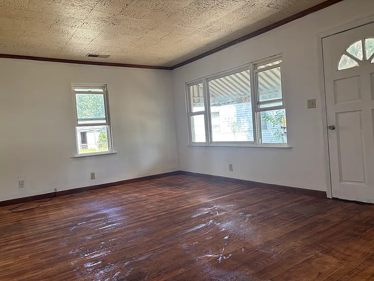2621 Ravenswood Ct — Photo 8