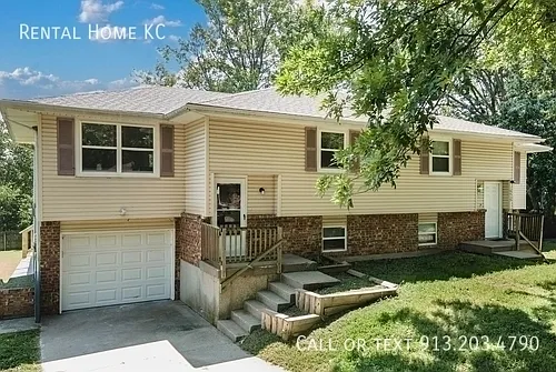 16413 W 123rd St — Photo 1