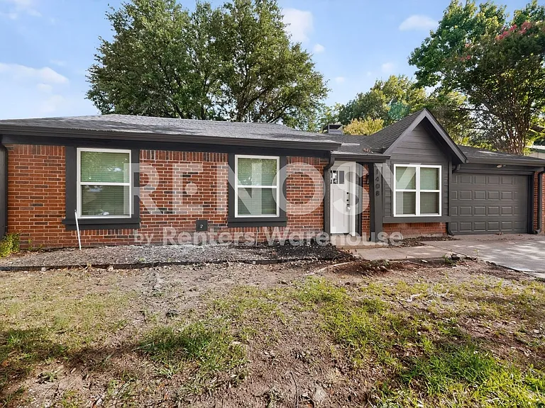 1408 Seely St — Photo 5