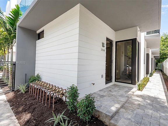 3rd image of 3258 Bird Ave