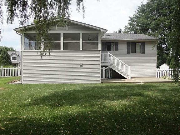 4th image of 107 McDonald Dr