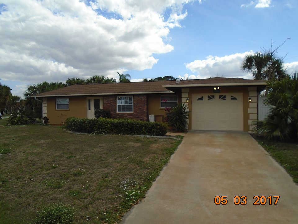 1st image of 541 E Tarpon Blvd NW
