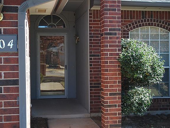 4th image of 3804 Harmony Dr