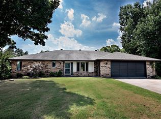 4 Oldham Ln, Bella Vista, AR 72714