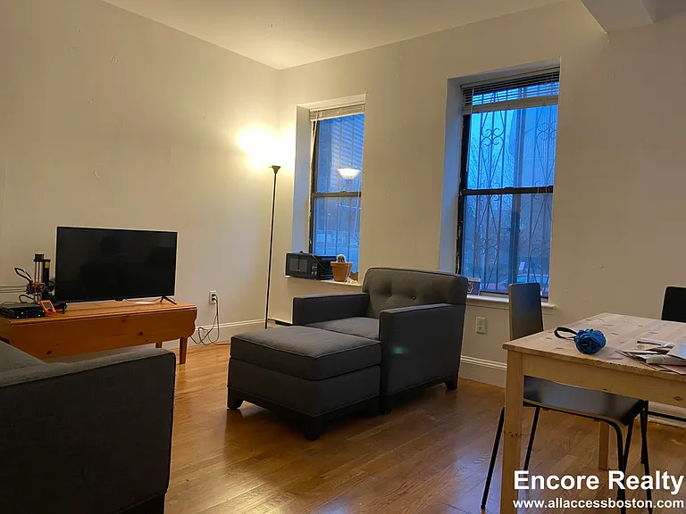 772 Columbus Ave #2 — Photo 10