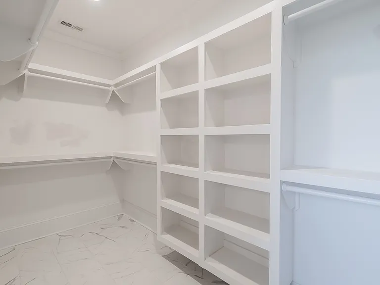 1005 State St — Photo 29