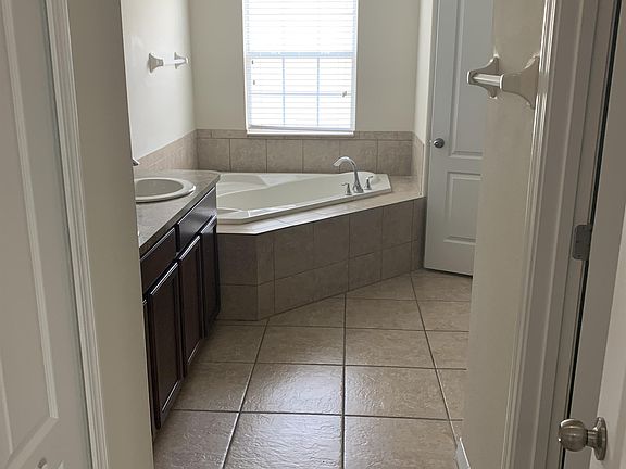 5th image of 6820 Butterfly Dr