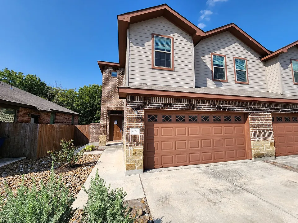 622 Creekside Cir