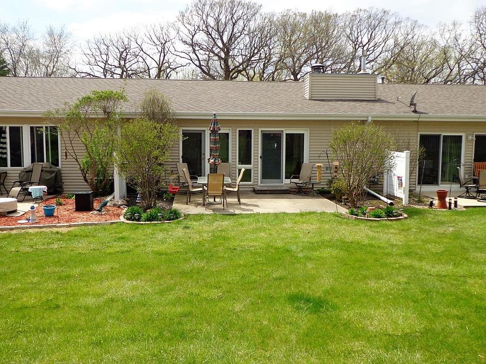 1st image of 1900 Country Club Dr Unit 3