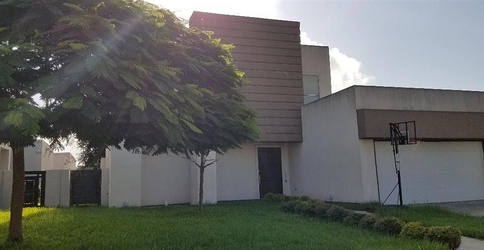 1st image of 302 Driftwood Ave