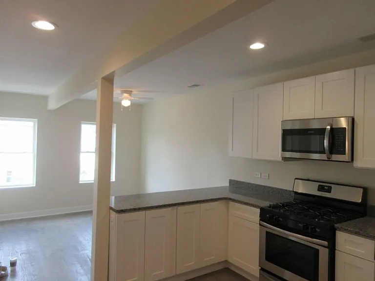 2020 N Bissell St #1 — Photo 3
