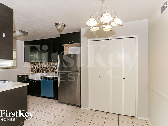 5th image of 1206 California Trl