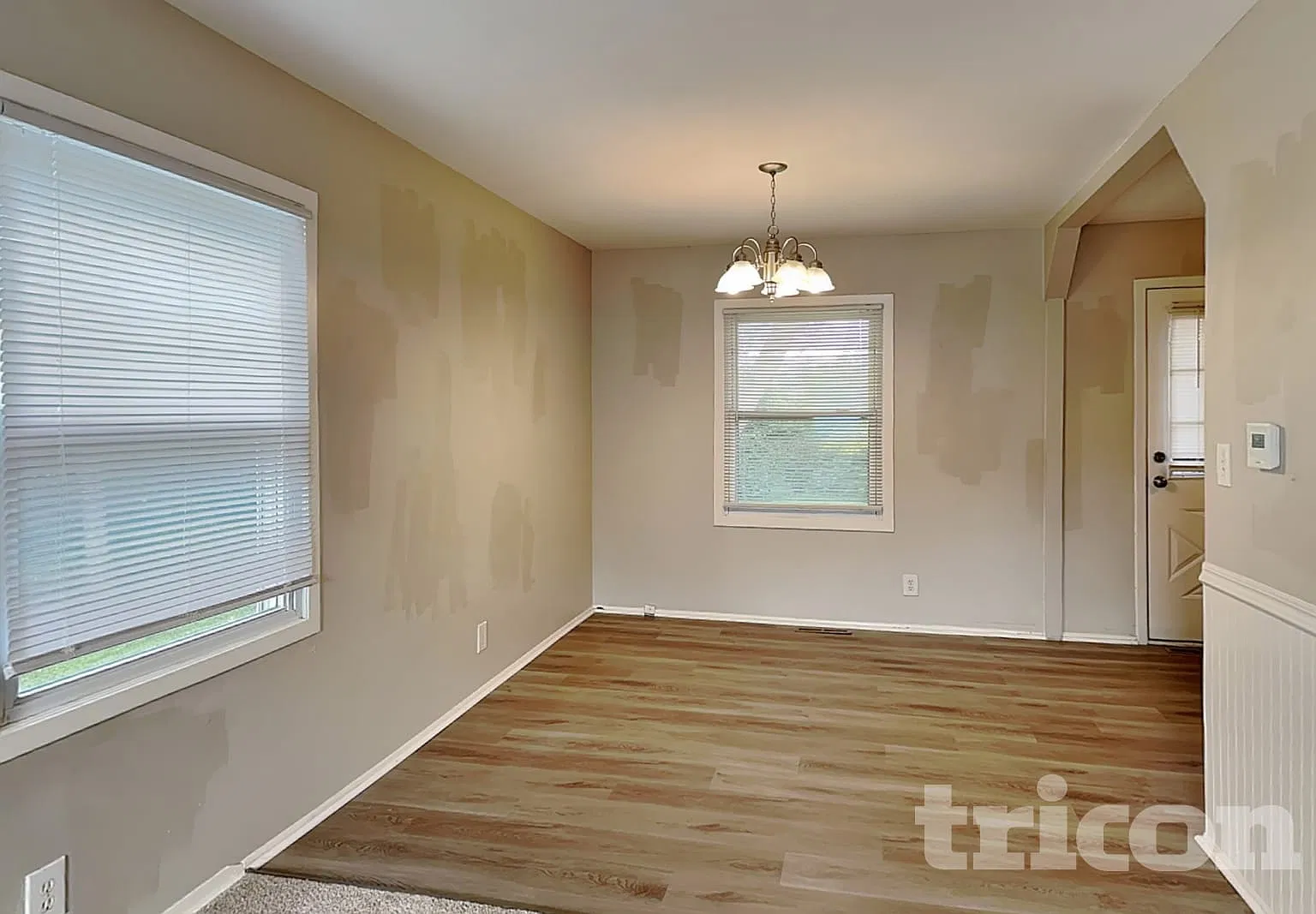 16 Dolphin Court Oswego IL — Photo 3