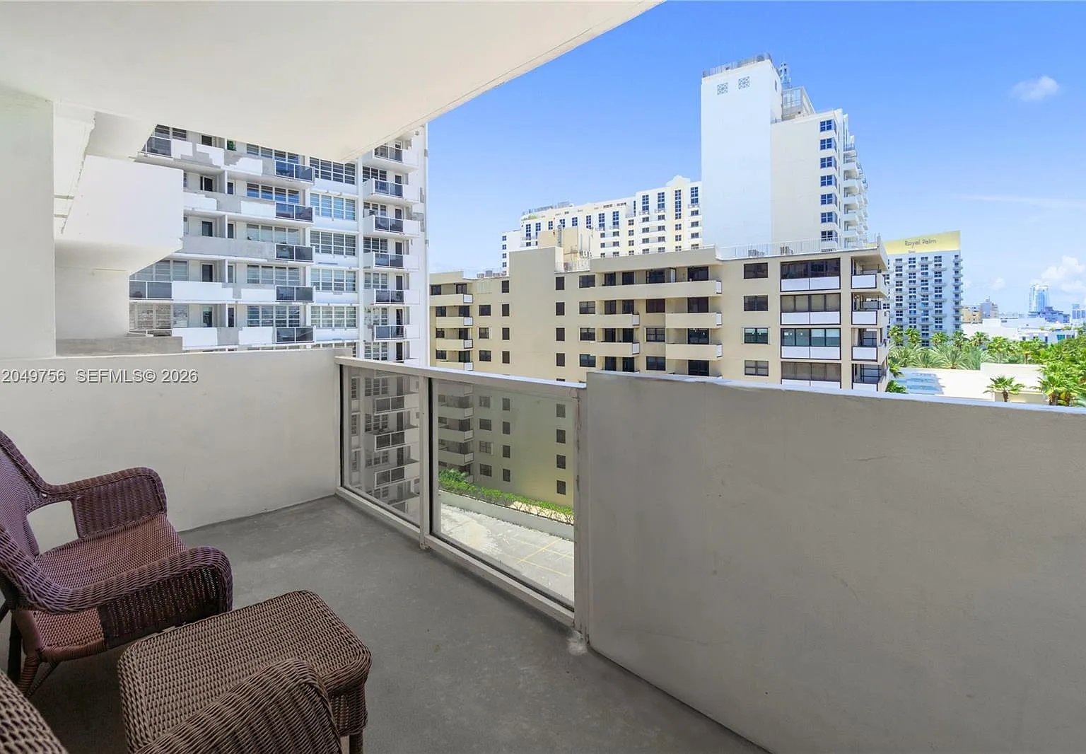 The Decoplage Condo — Photo 2