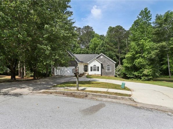 1945 Grayson Oaks Ct, Lawrenceville, GA 30045