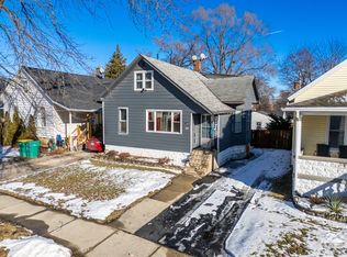 320 Willow Ave, Joliet, IL 60436