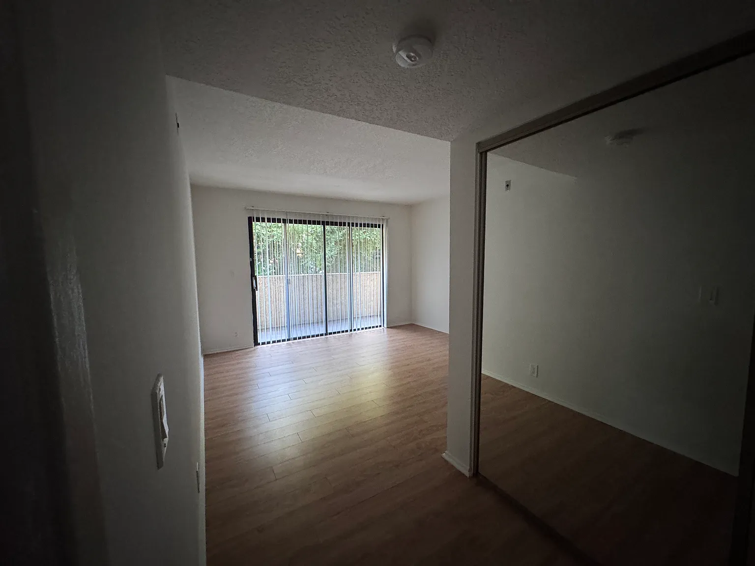 4434 Fulton Ave — Photo 2
