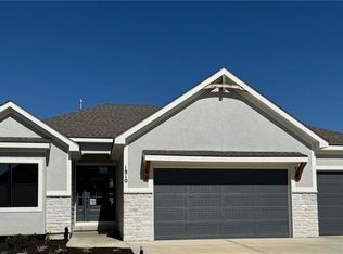 1810 Red Orchard Dr, Liberty, MO 64068