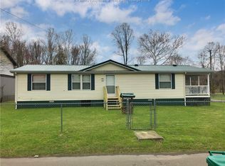147 Hamon Dr, Scott Depot, WV 25560
