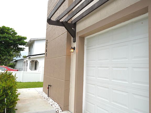 4th image of 2941 NW 7th Court