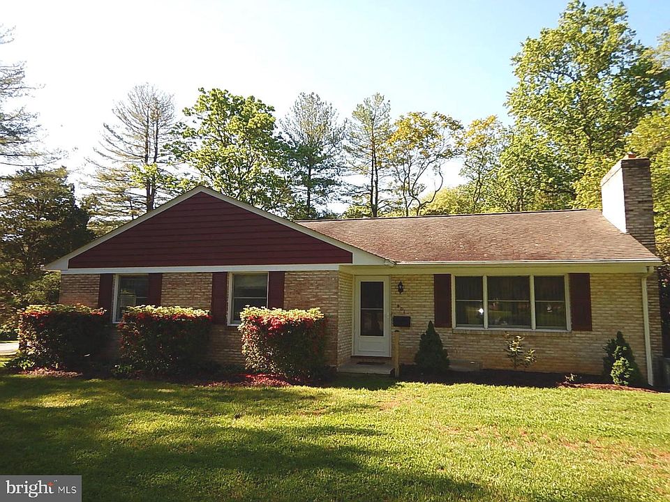 1st image of 401 Cypress Ct