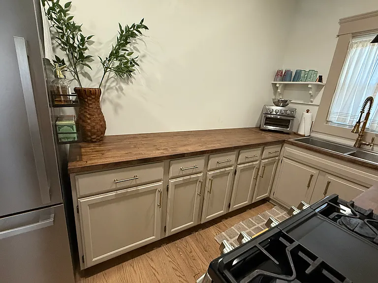 9404 Clifton Blvd — Photo 16
