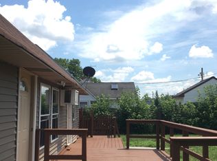 15 Greenbriar Rd, Levittown, PA 19057