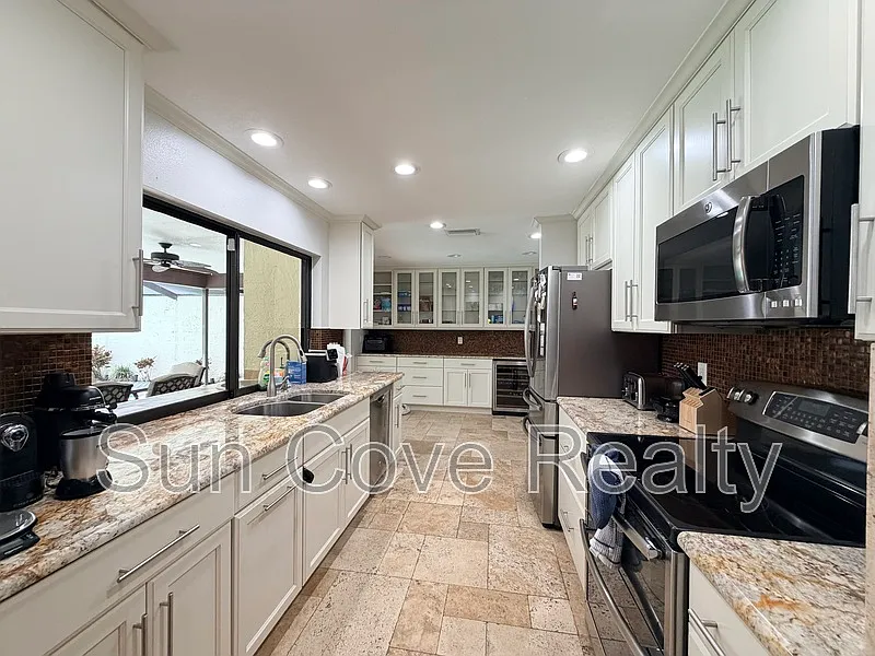 Carrollwood Village Phase II — Photo 3