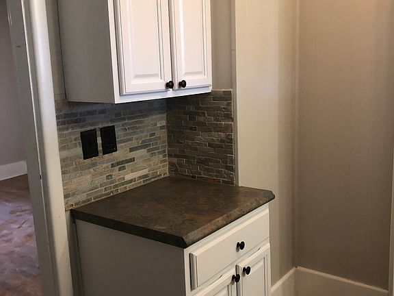 4th image of 331 Cedar Ave