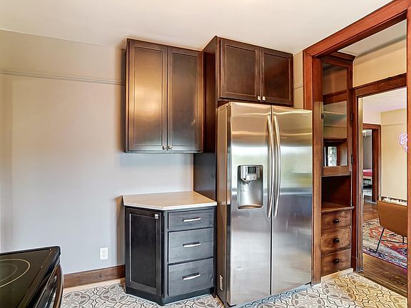 5th image of 961 Avondale Ave #1