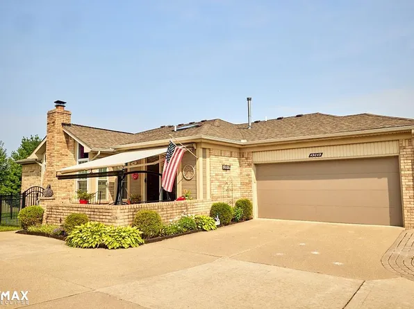 49849 Hidden Valley Dr, Macomb, MI 48044