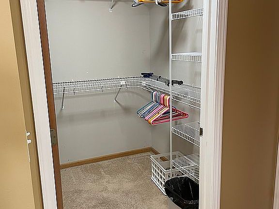 5th image of 150 Creekwood Cir