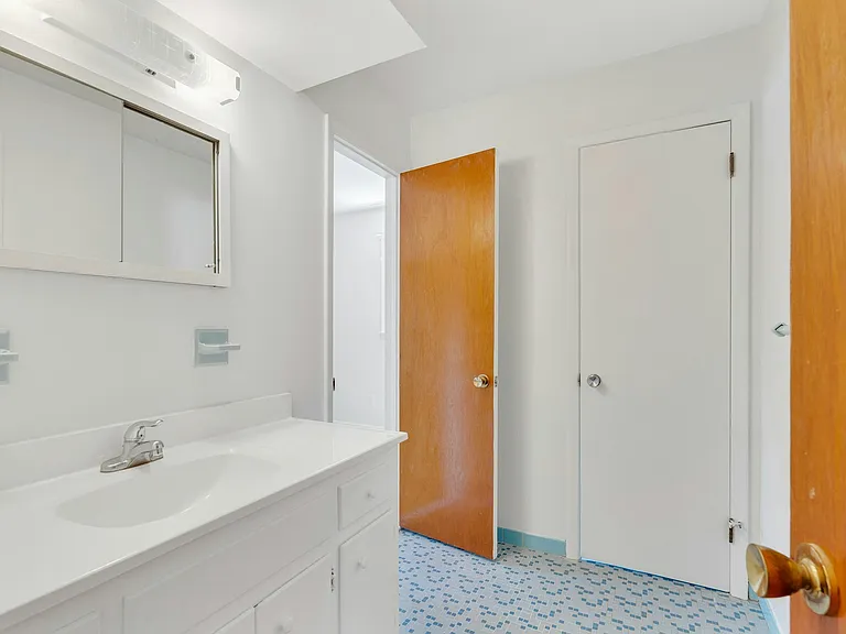 516 Knickerbocker Rd — Photo 26